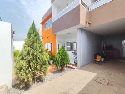 villa duplex 4 chambres sur démi lot avec titre foncier