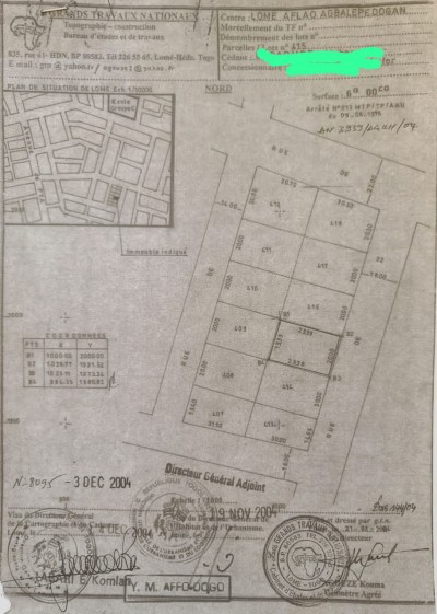 1 lot cloturé avec titre foncier en cours à 100m des pavés