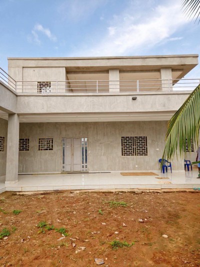 villa duplex 4 chambres sur 1 lot avec titre foncier en cours