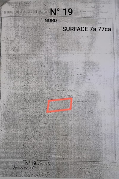 1 lot 1/4 avec titre foncier au bord du goudron à assigamé