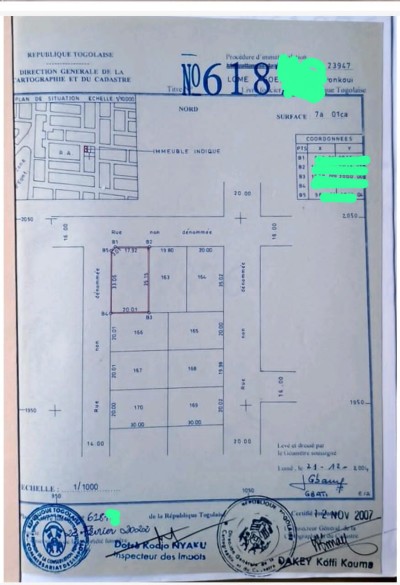 1 lot 1/4 cloturé avec titre foncier à 250m du goudron