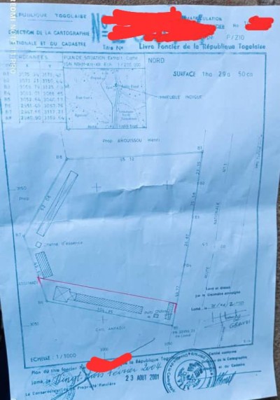 18 lots collés avec titre foncier au bord du goudron