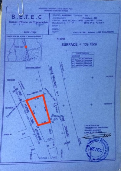 2 lots 1/4 collés avec titre foncier en cours au bord du goudron