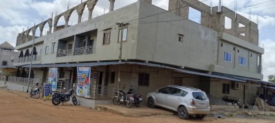 immeuble commercial sur 2 lots avec titre foncier