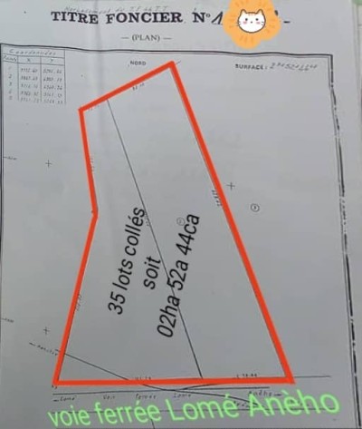 35 lots collés avec titre foncier à 2.2km du goudron