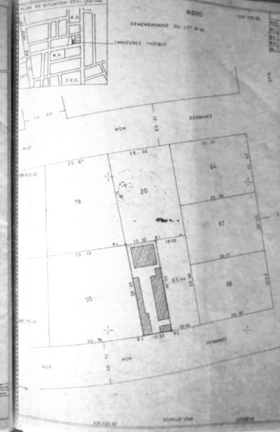 démi lot avec plan visé à 100m du goudron jean paul 2