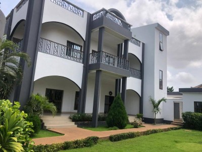 sublime villa 5 chambres sur 1 lot avec titre foncier