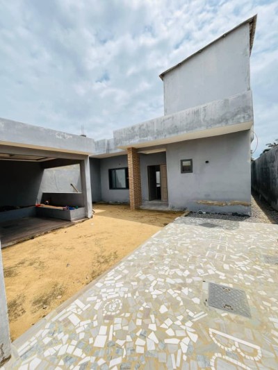 villa dallée 3 chambres sur démi lot avec titre foncier