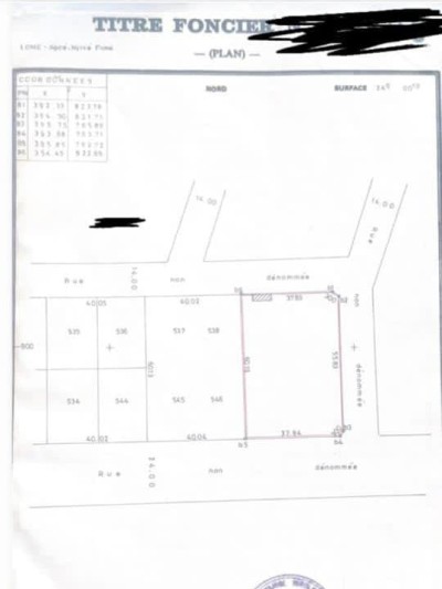 4 lots cloturés avec titre foncier à 15m du goudron