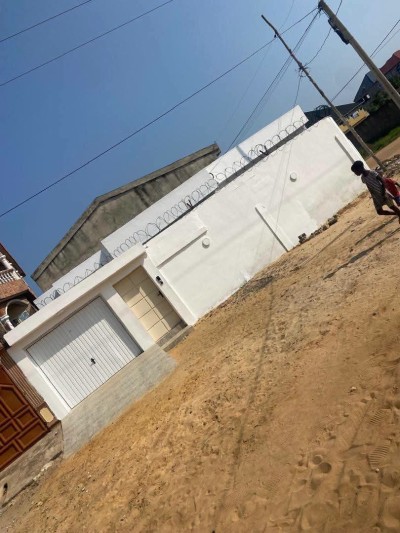 villa 3 chambres sur 1/4 de lot avec titre foncier en cours