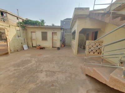 villa dallée 2 chambres sur 1/4 de lot avec 3 tampons