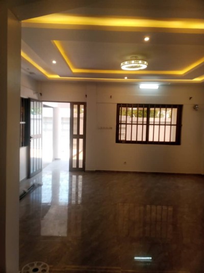 villa 3 chambres sur démi lot avec titre foncier