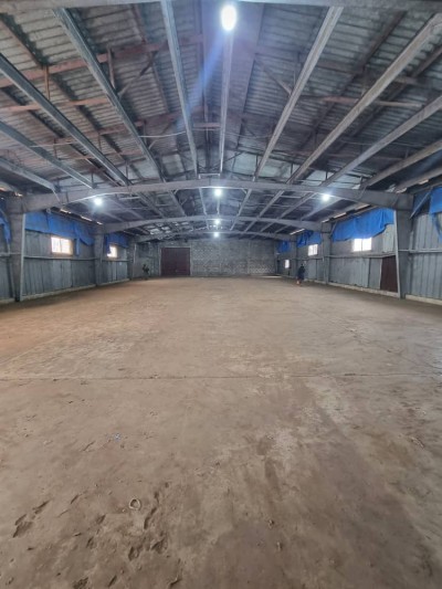 grand entrepot de 1000m2 + grande cour