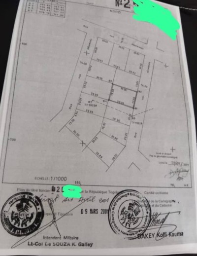 1 lot avec titre foncier à 300m du goudron