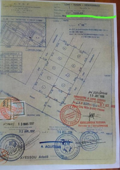 1 lot avec 3 tampons au bord du boulevard Togo 2000