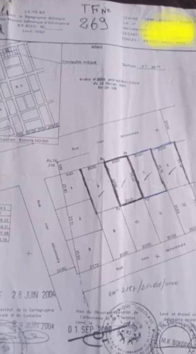 4 lots collés avec titre foncier au bord de la déviation
