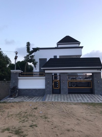 villa duplex 5 chambres sur 1/4 de lot avec titre foncier en cours