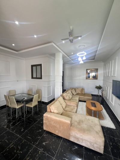 Belle villa duplex 5 chambres sur démi lot avec titre foncier