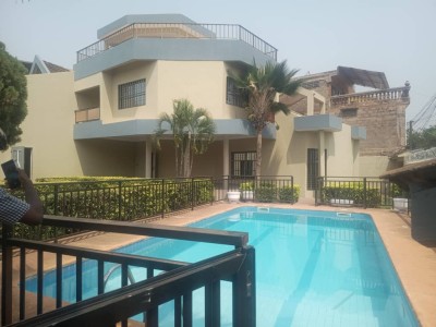 Splendide villa 5 chambres avec piscine en location