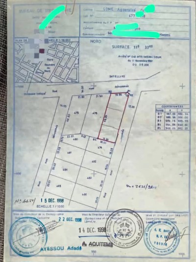 1 lot cloturé avec 3 tampon bati d'une vieille maison à démolir